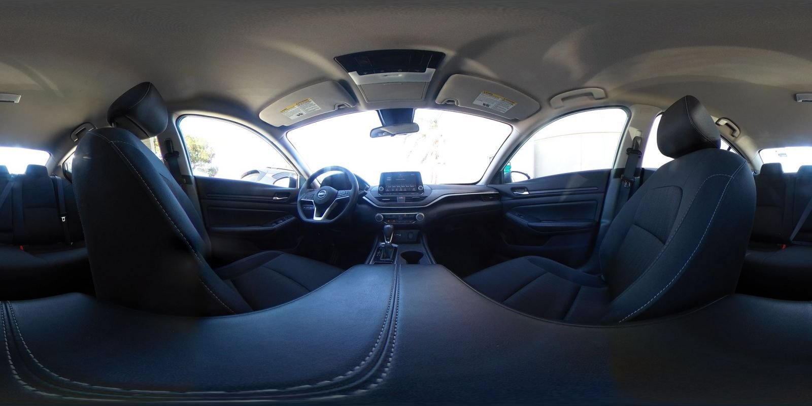 Used 2025 Nissan Altima 2.5 SV FWD image 43