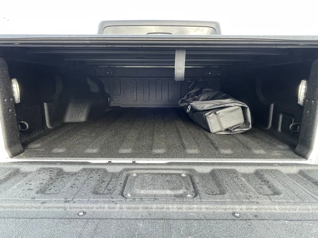 Used 2022 Jeep Gladiator Willys image 19