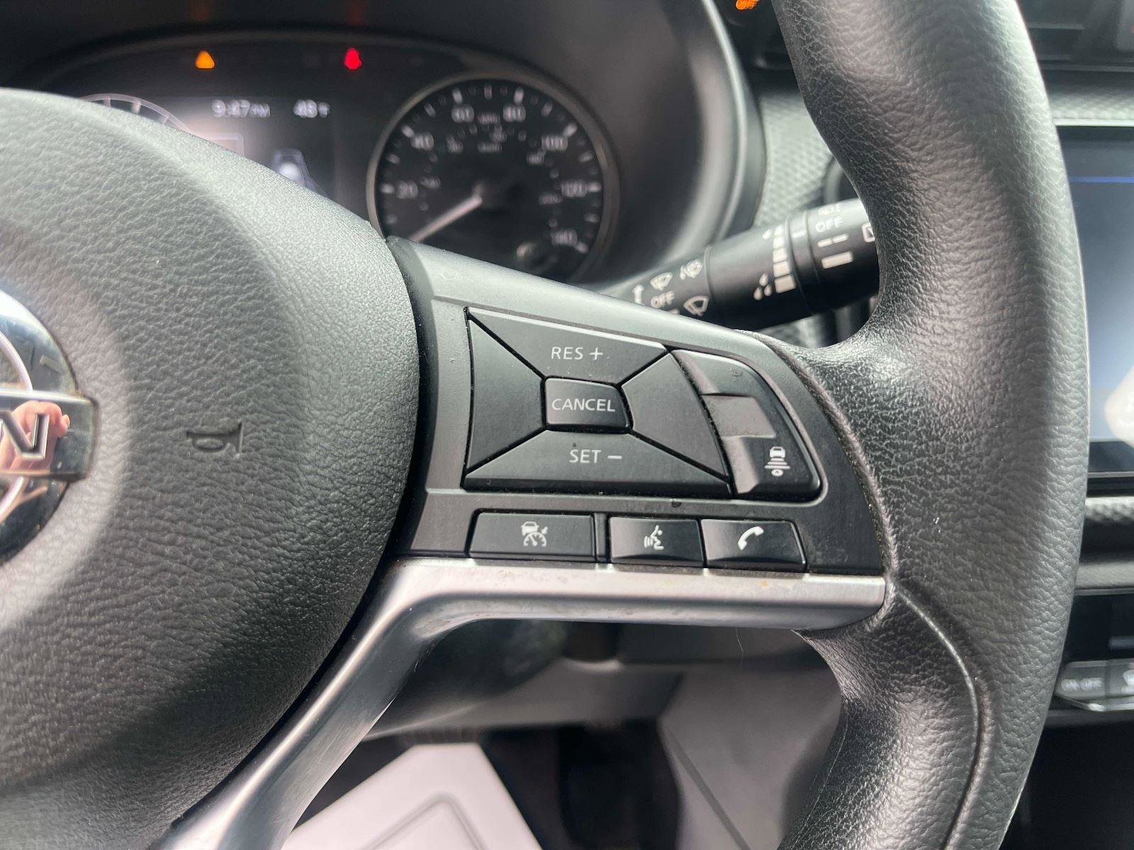 Used 2021 Nissan Kicks SV image 27