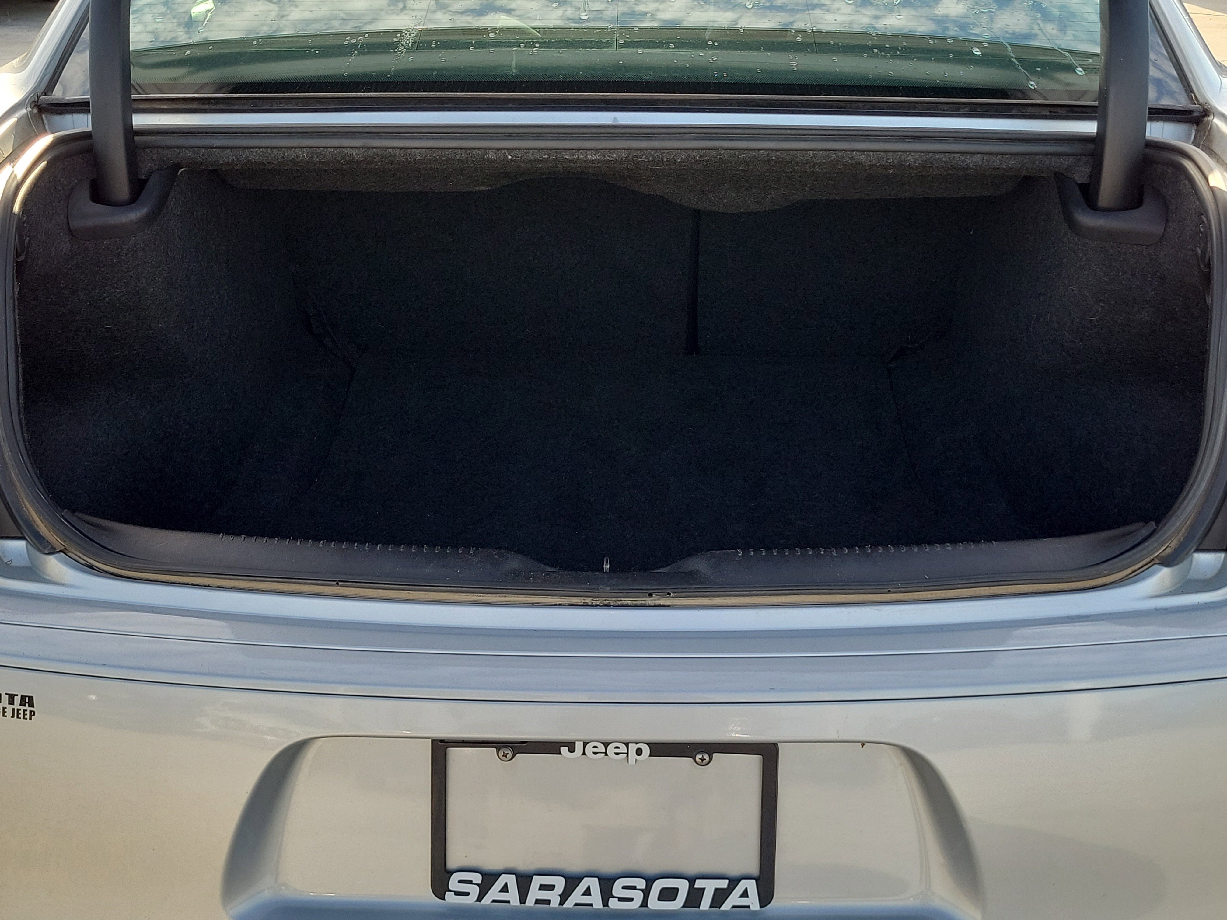 Used 2019 Chrysler 300 Touring w/ Chrome Appearance Package image 12