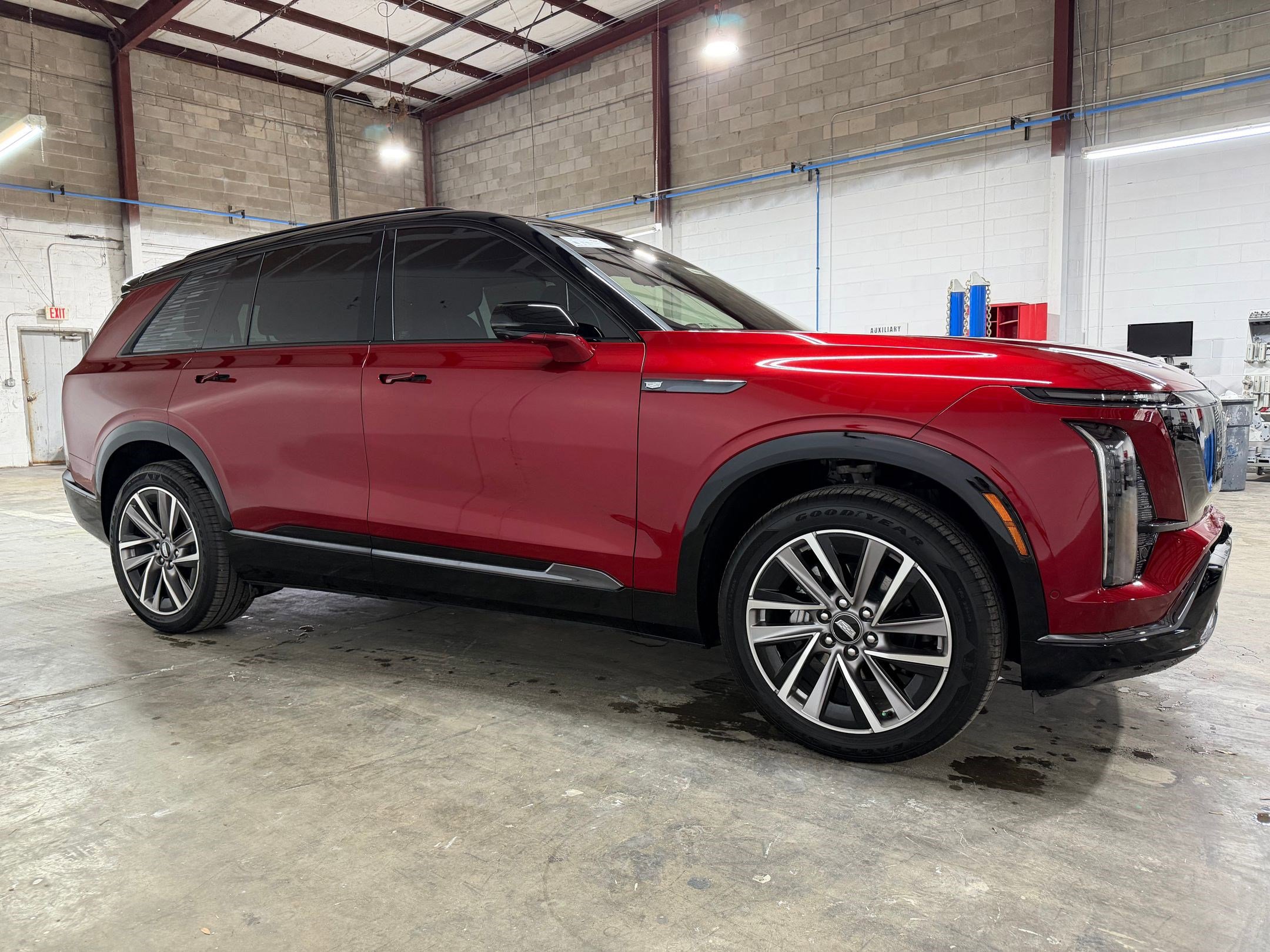 New 2026 Cadillac Vistiq Sport image 7