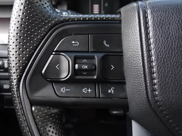 Certified 2024 Toyota Tacoma SR5 AWD/4WD image 38