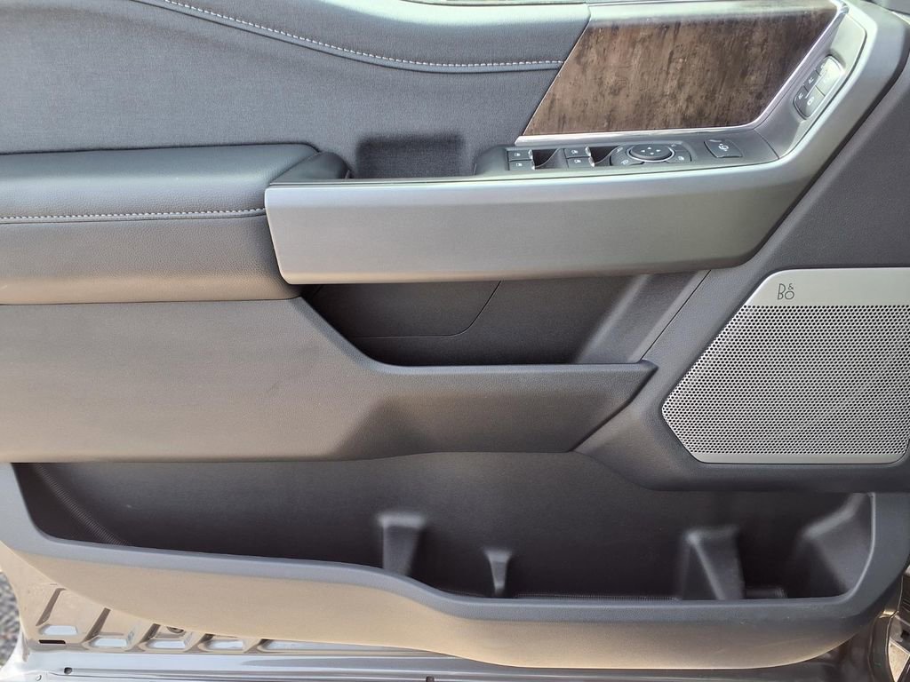 New 2025 Ford F450 Lariat w/ Lariat Ultimate Package image 23