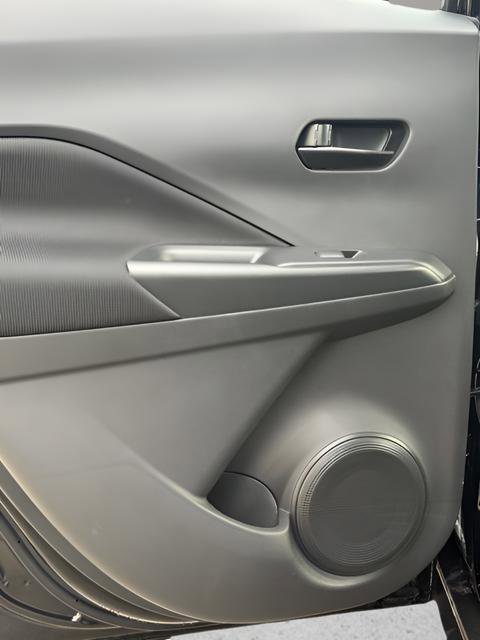 Certified 2025 Nissan Kicks Play S image 31