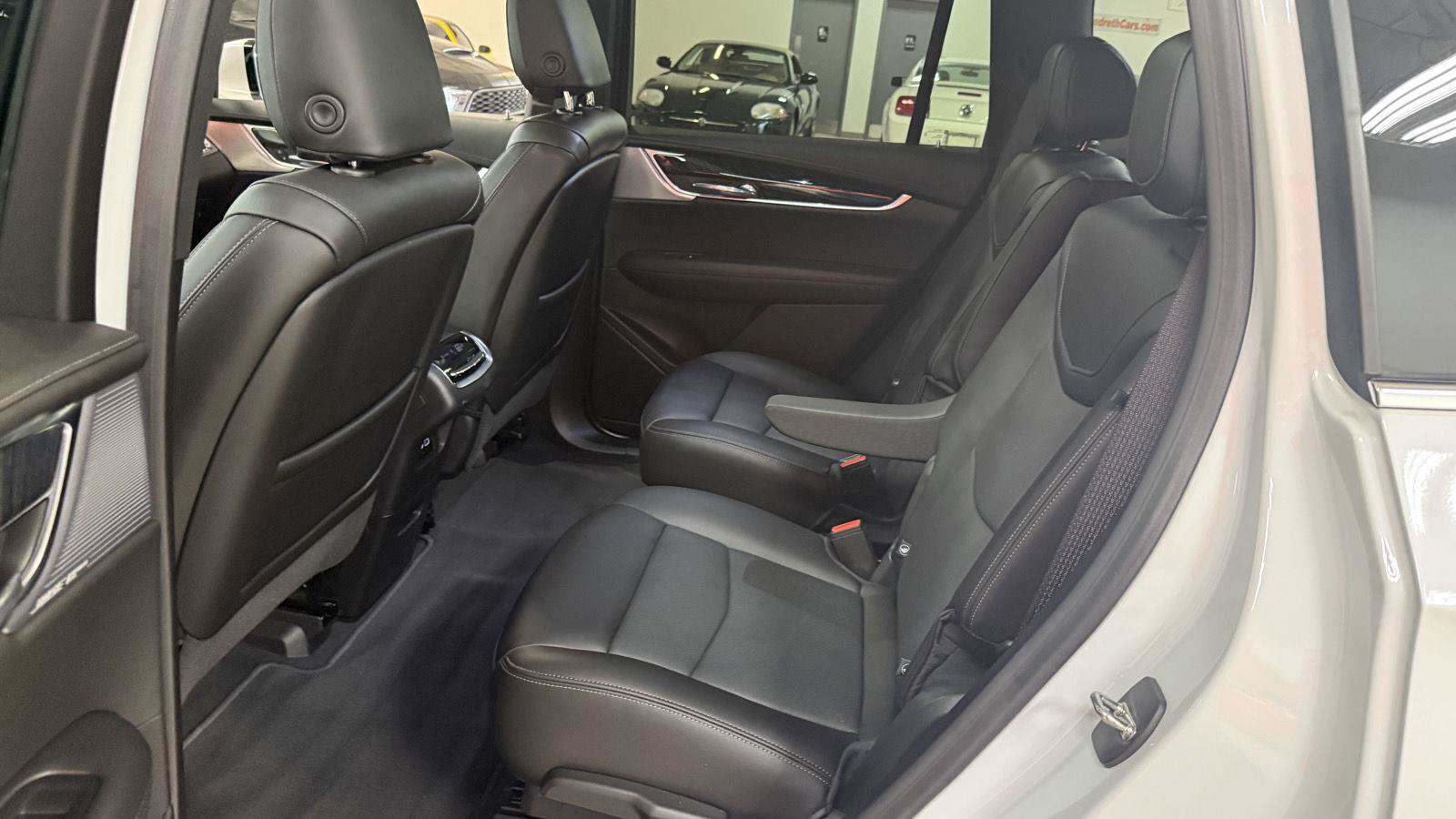 Used 2022 Cadillac XT6 Premium Luxury w/ Technology Package AWD/4WD image 46