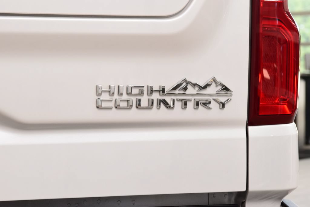 Used 2024 Chevrolet Silverado 1500 High Country AWD/4WD image 24