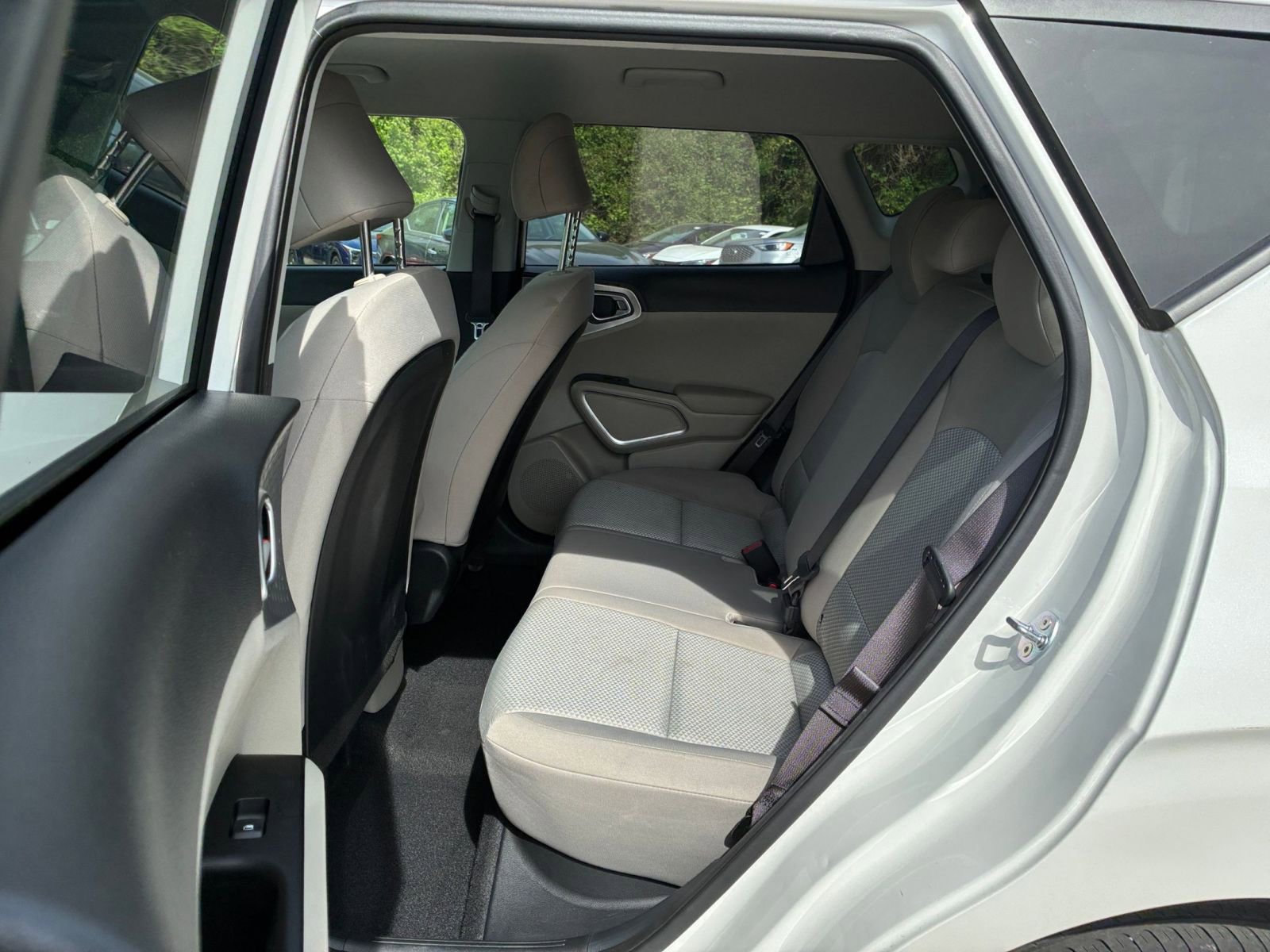 Used 2025 Kia Soul LX w/ LX Technology Package FWD image 22