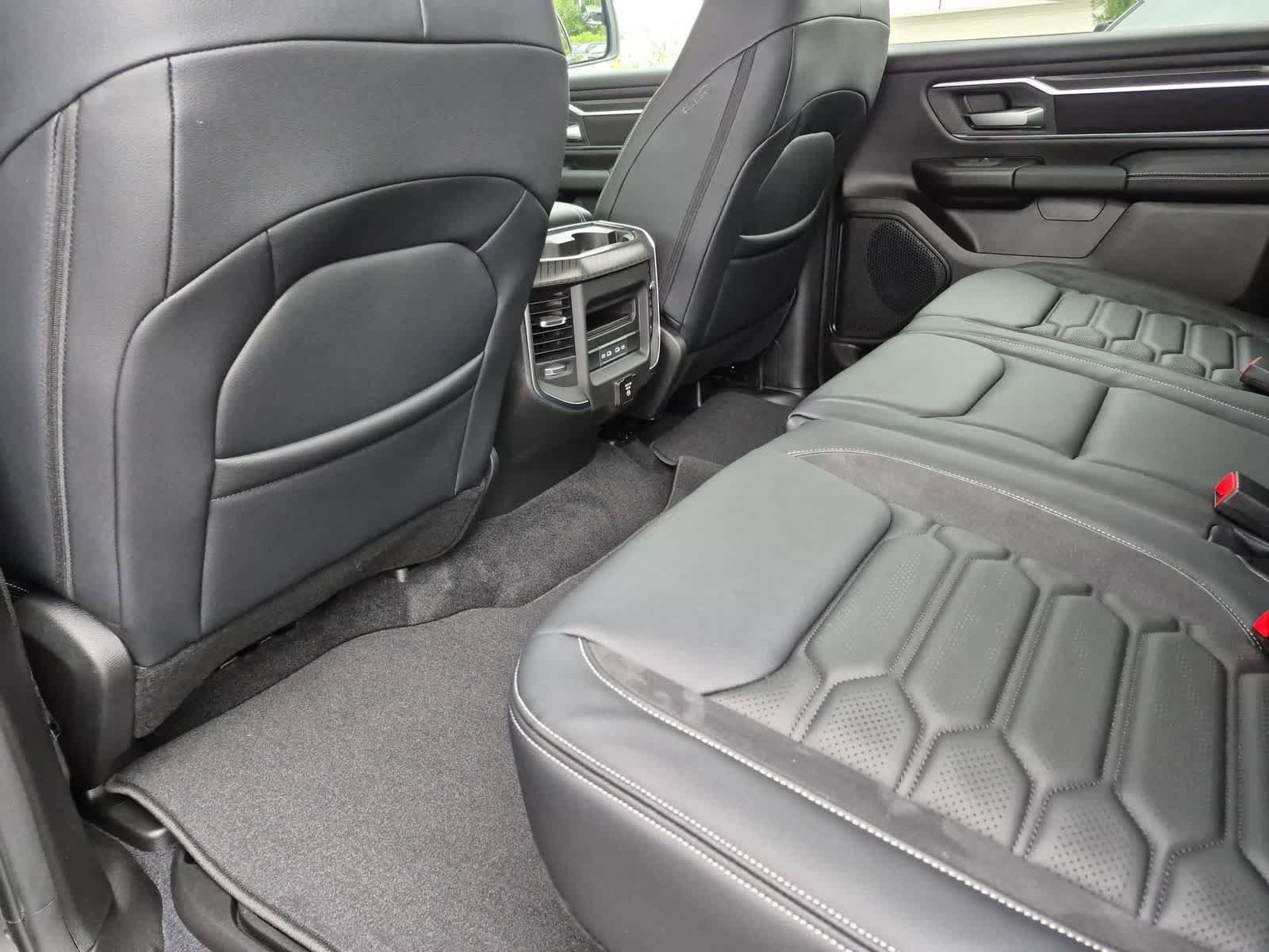 New 2026 RAM 1500 Big Horn AWD/4WD image 19