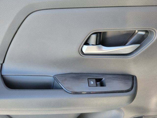 New 2025 Nissan Kicks SV image 14