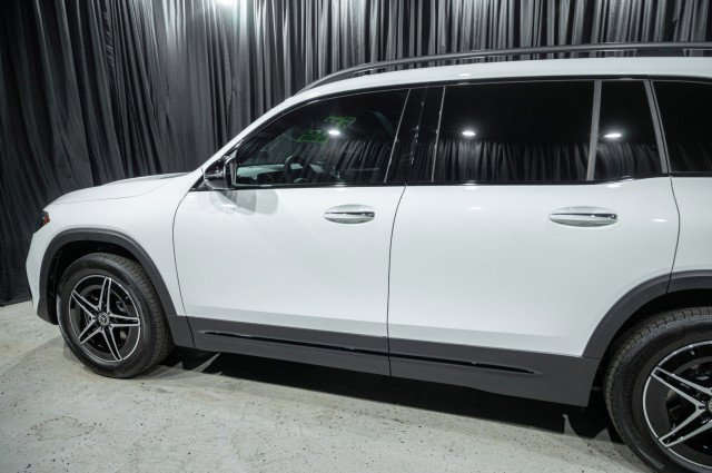 New 2025 Mercedes-Benz EQB 300 4MATIC image 5