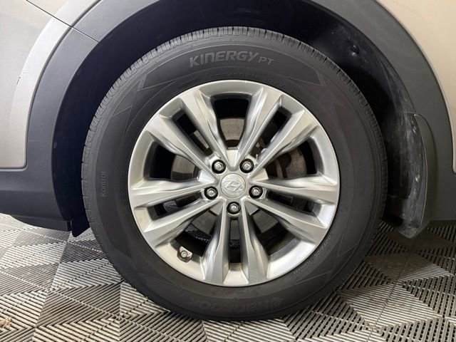 Used 2017 Hyundai Santa Fe Sport 2.0T FWD image 9