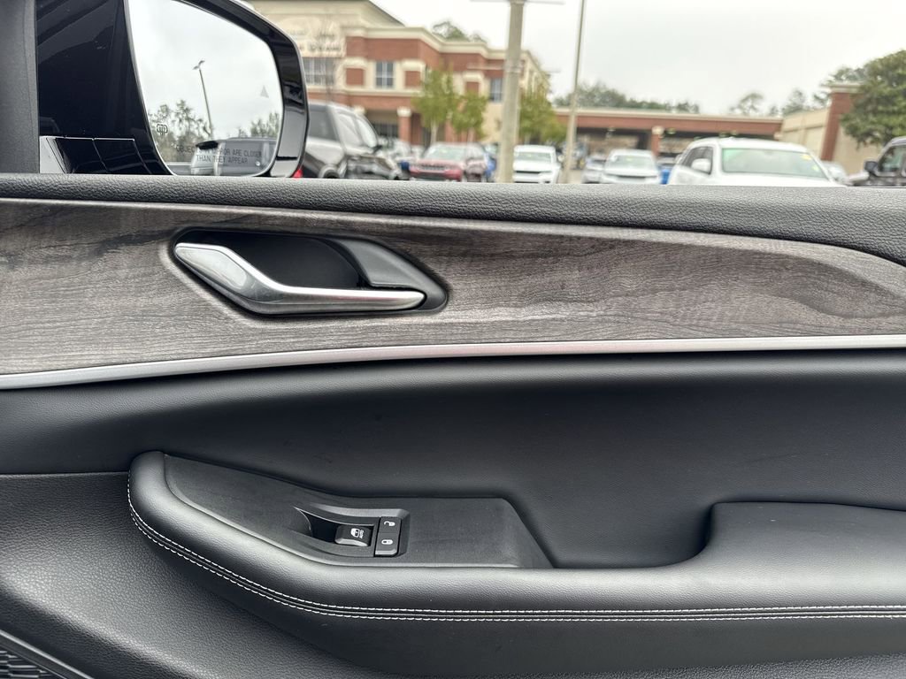 New 2025 Jeep Grand Cherokee Limited w/ Trailer Tow Package image 29