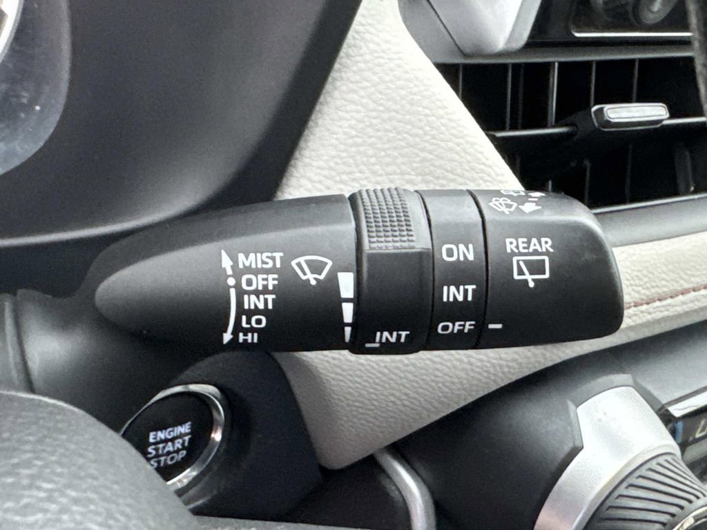 Used 2023 Toyota RAV4 XLE image 33