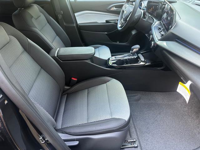 New 2025 Chevrolet Trax LT w/ Driver Confidence Package image 13