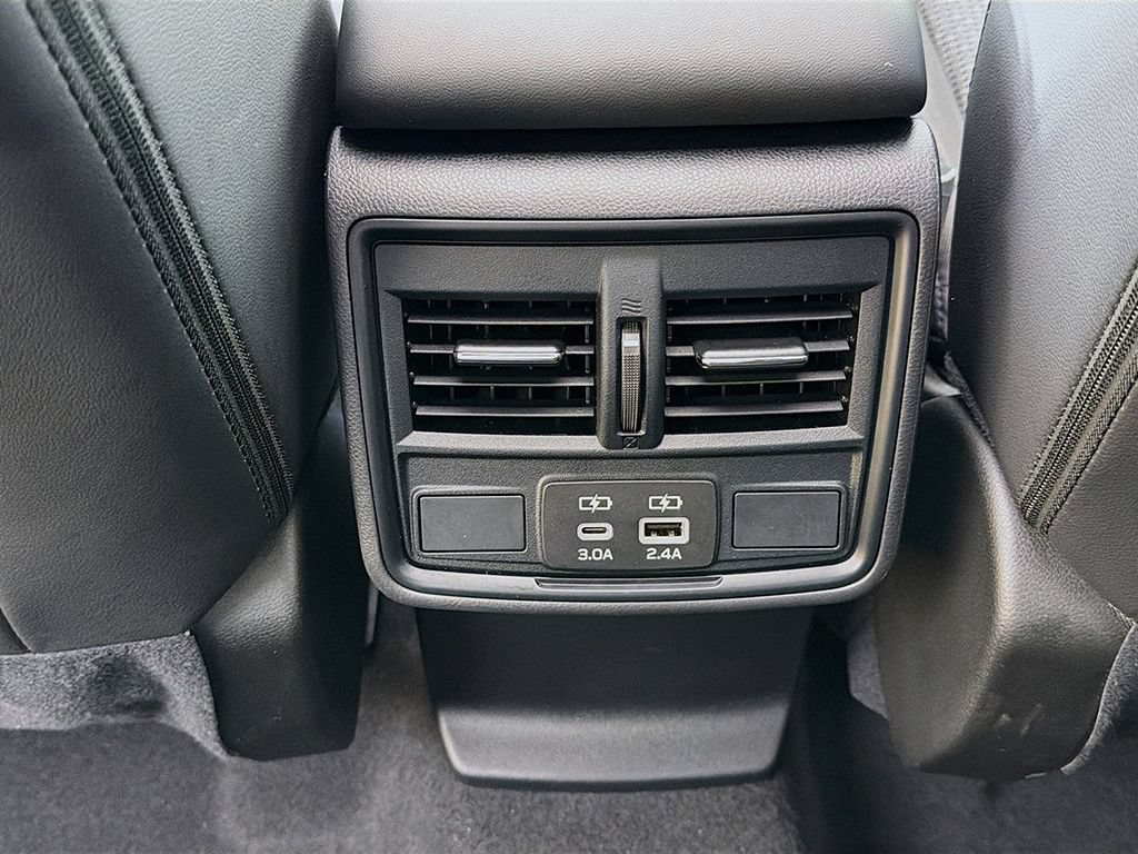 Used 2025 Subaru Forester Premium AWD/4WD image 41