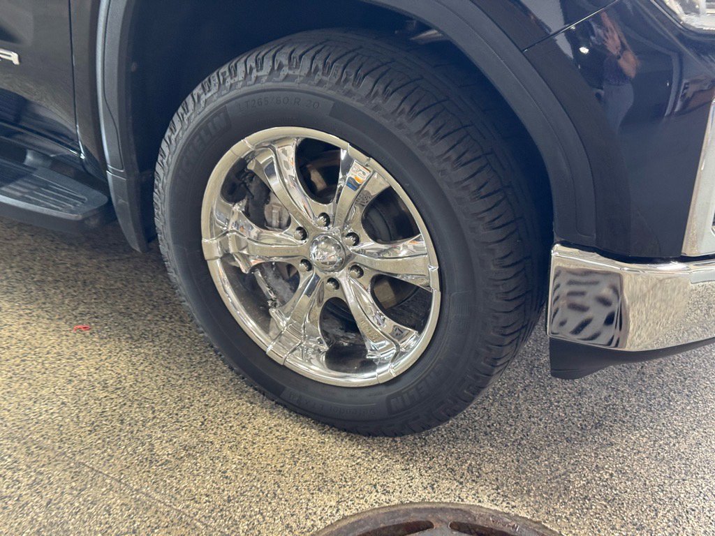 Used 2019 GMC Sierra 1500 SLT w/ SLT Premium Plus Package image 4