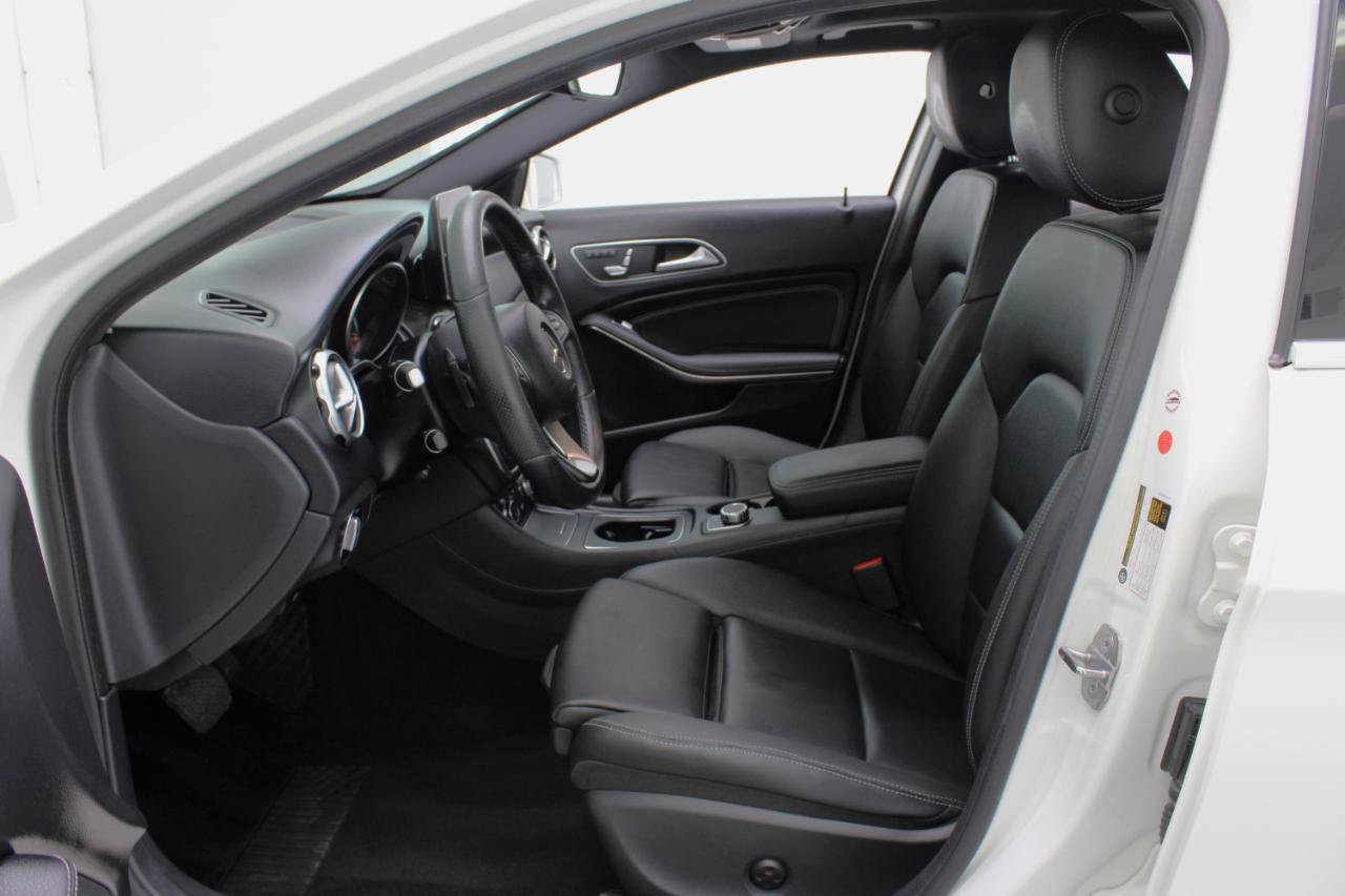 Used 2020 Mercedes-Benz GLA 250 w/ Convenience Package image 32