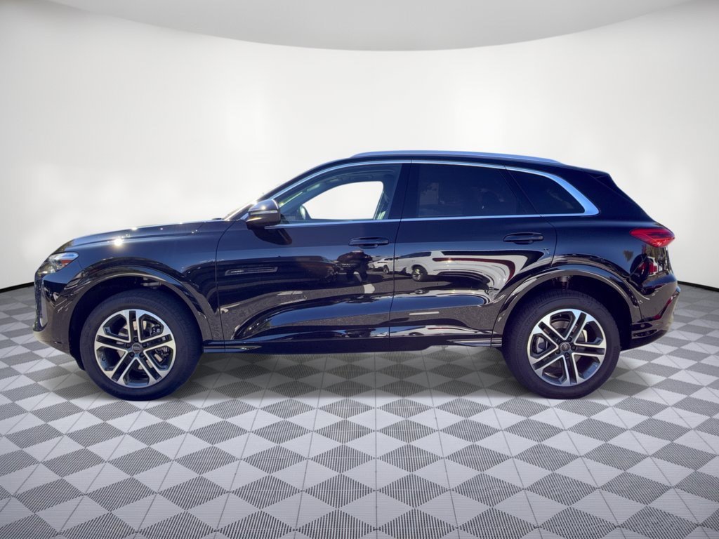 Certified 2026 Audi Q5 Premium AWD/4WD image 2