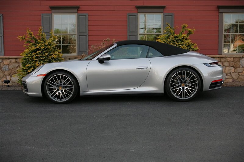 Used 2024 Porsche 911 Carrera w/ Premium Package RWD image 6