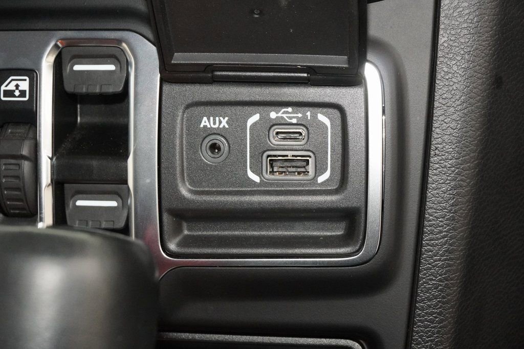 Used 2023 Jeep Gladiator Rubicon w/ Cold Weather Group image 16