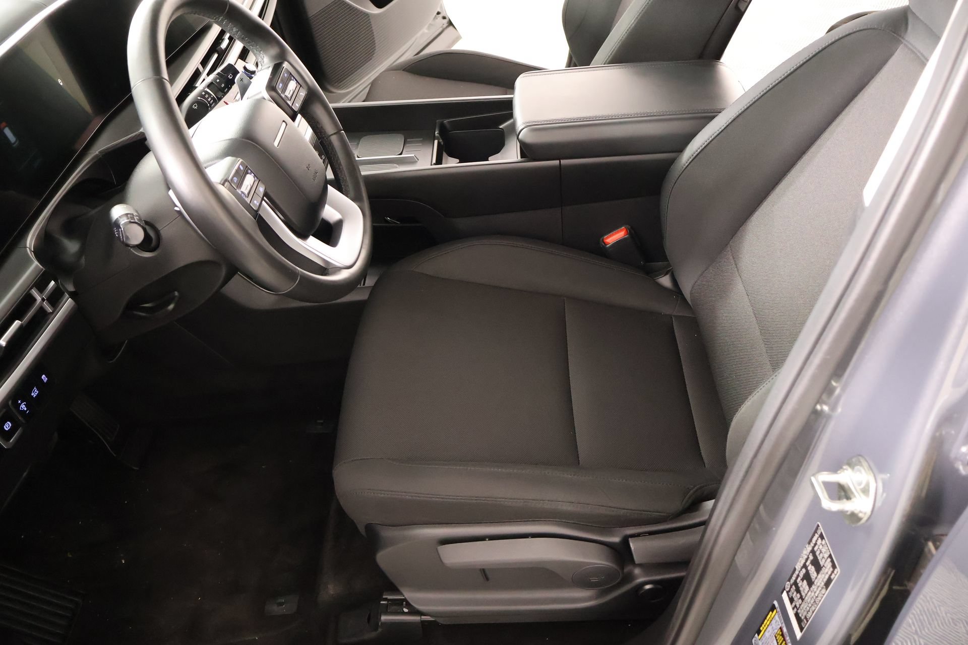 Used 2025 Hyundai Santa Fe SE FWD image 10