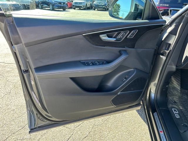 Used 2024 Audi Q8 Premium Plus image 9