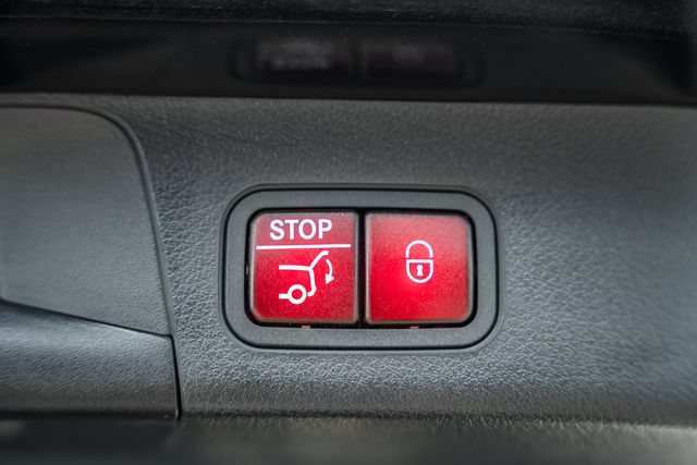 Used 2024 Mercedes-Benz EQB 350 4MATIC SUV image 11