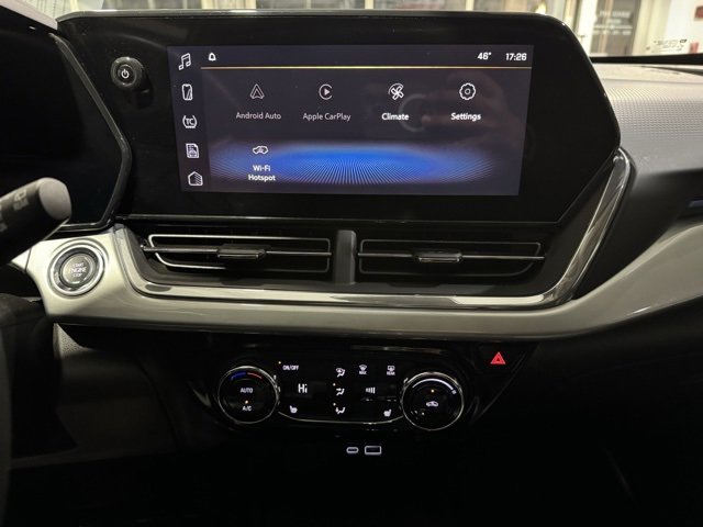 Used 2024 Chevrolet Trax LT w/ Sunroof Package image 21