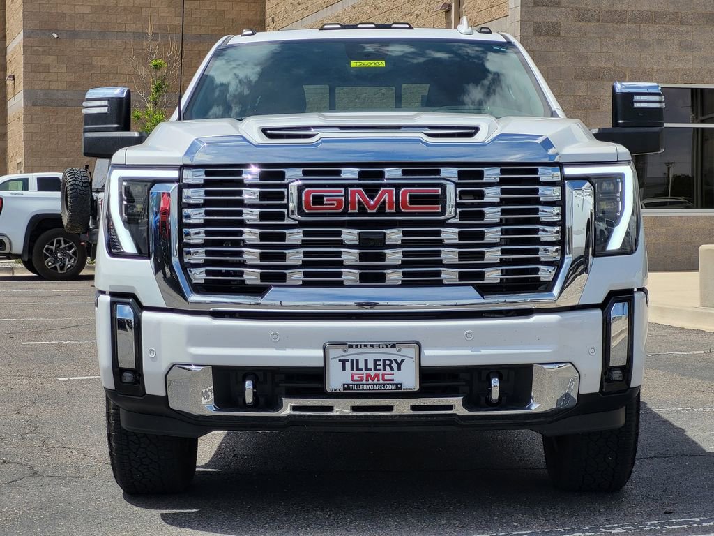 Used 2024 GMC Sierra 2500 Denali w/ Denali Reserve Package AWD/4WD image 3