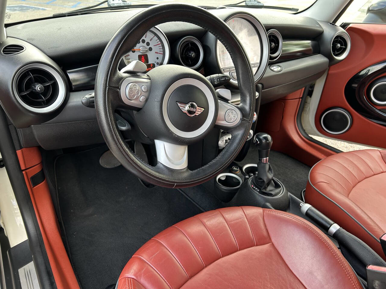 Used 2009 MINI Cooper Hardtop w/ Premium Pkg FWD image 6