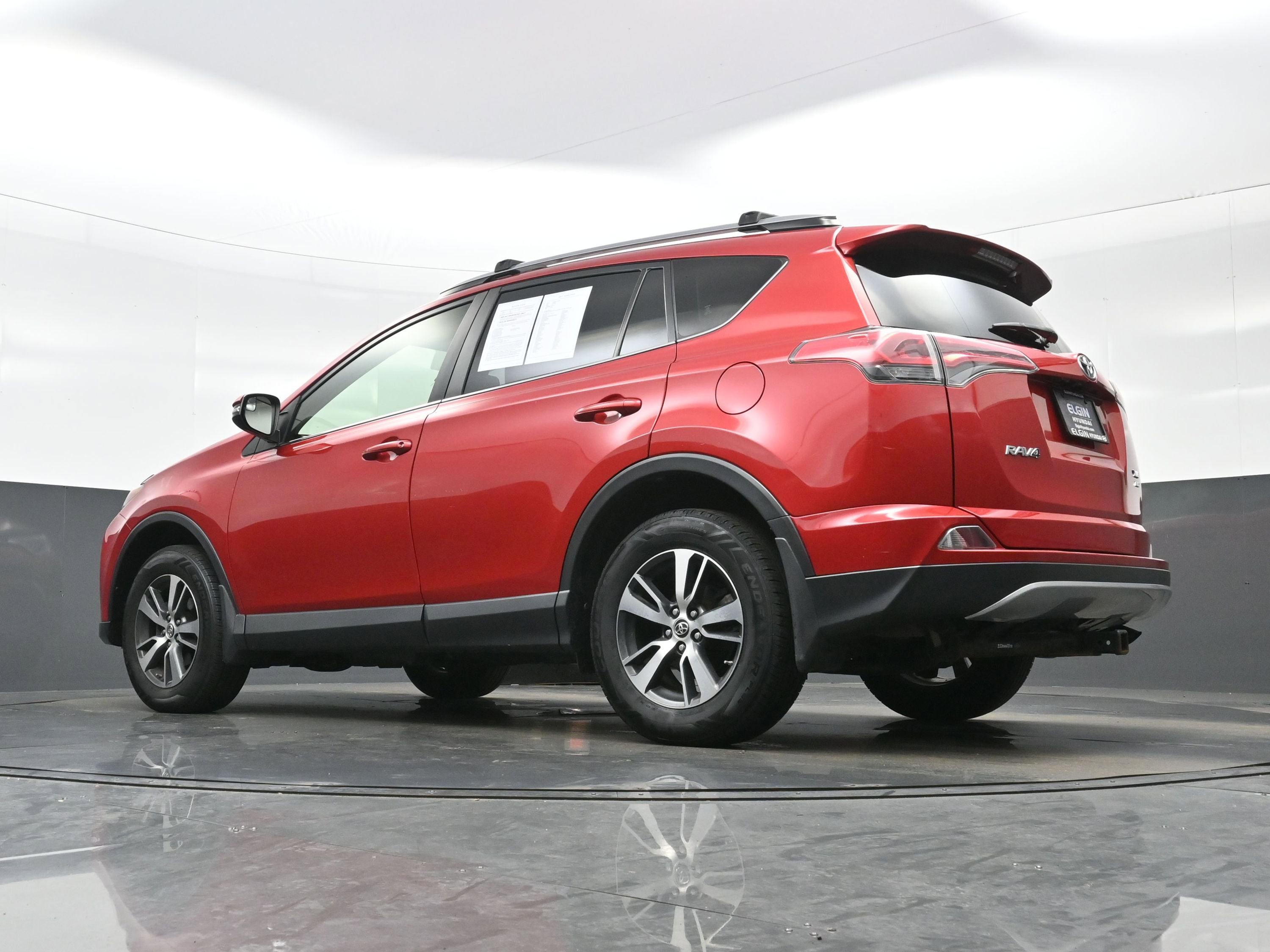 Used 2017 Toyota RAV4 XLE w/ Plus Special Value Package AWD/4WD image 27