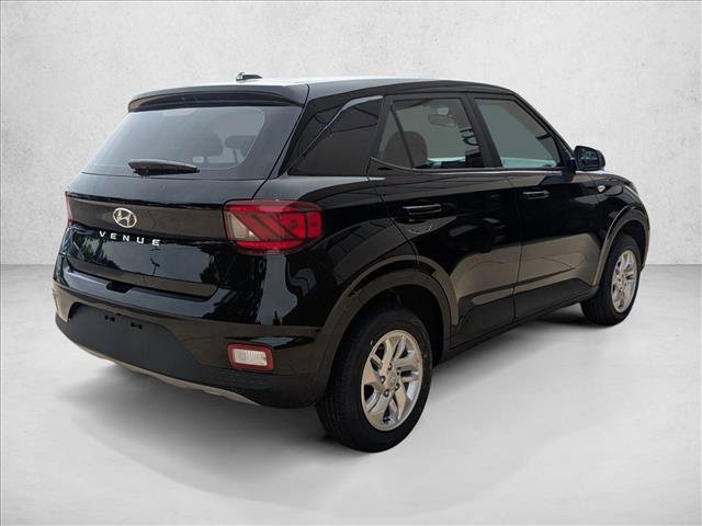 New 2026 Hyundai Venue SE FWD image 2