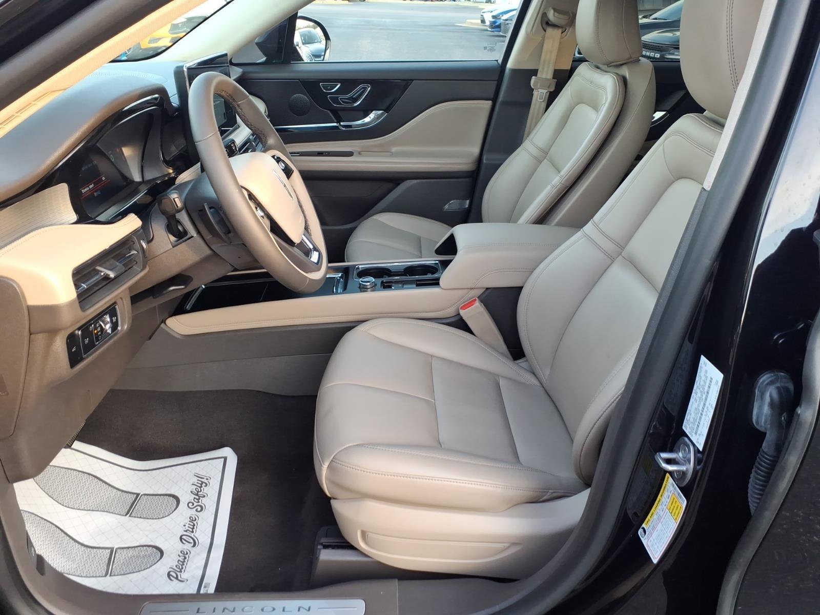 Used 2024 Lincoln Corsair FWD image 13