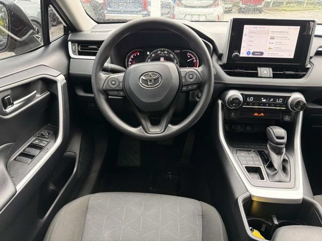 Used 2025 Toyota RAV4 XLE AWD/4WD image 23