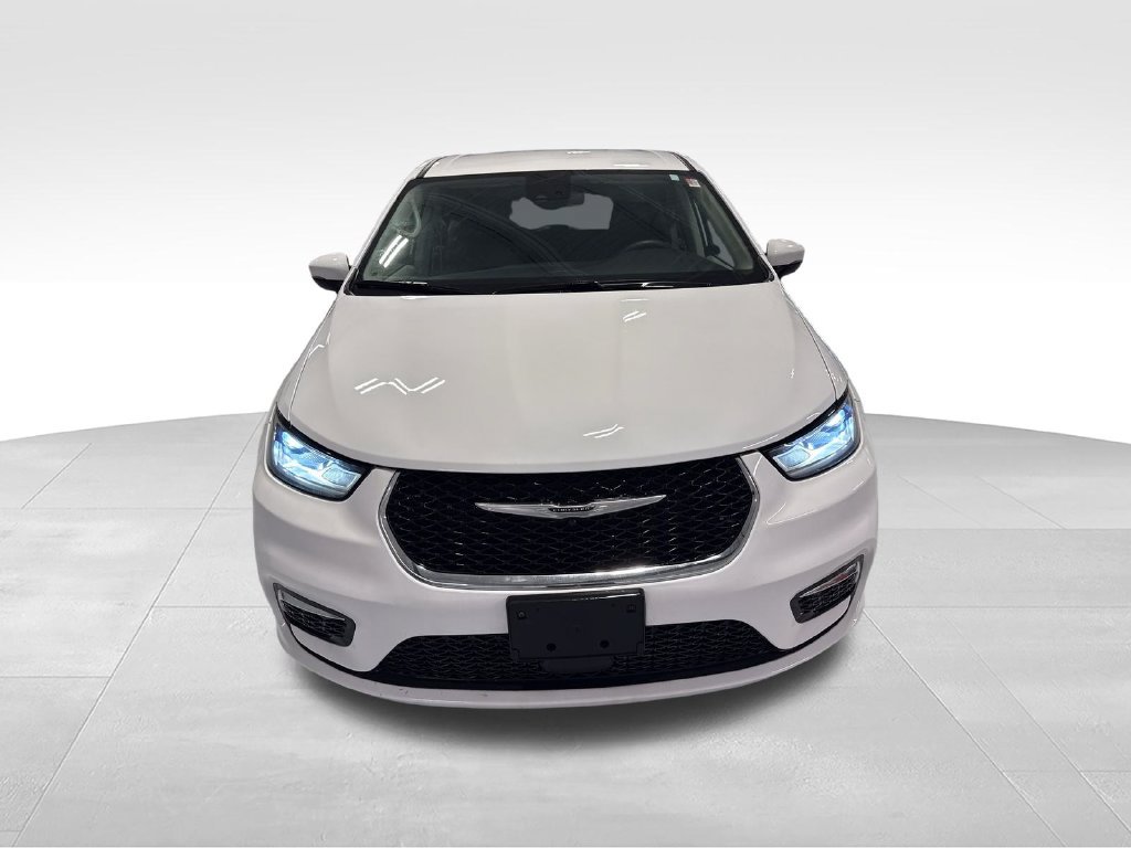 Used 2023 Chrysler Pacifica Touring-L FWD image 54