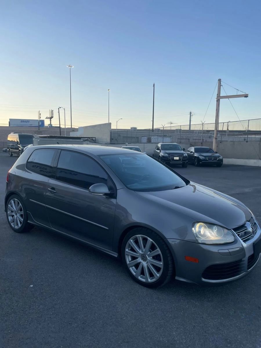 Used 2008 Volkswagen R32 image 3