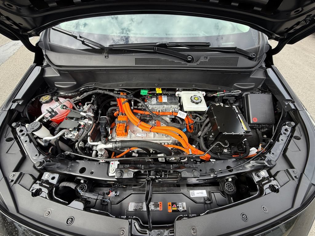 New 2027 Chevrolet Bolt LT w/ Comfort Package FWD image 27