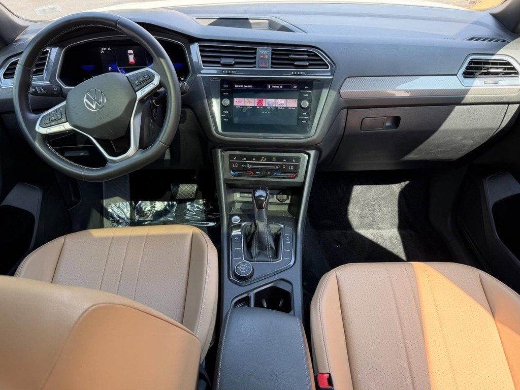 Used 2022 Volkswagen Tiguan SE image 10