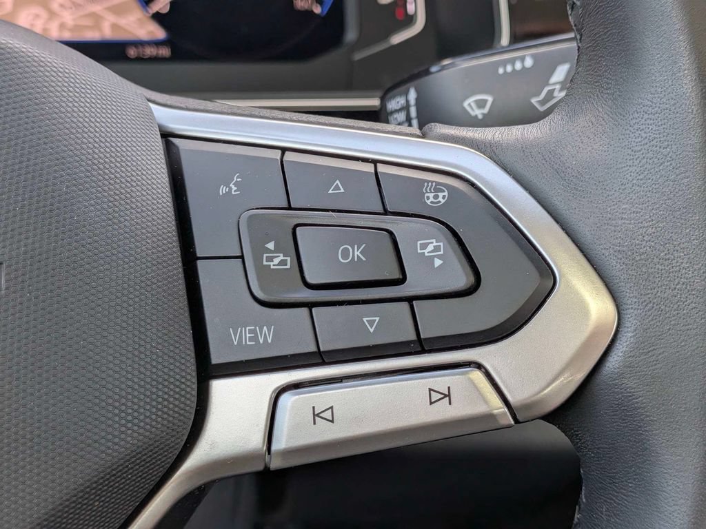 Used 2026 Volkswagen Jetta SEL FWD image 37