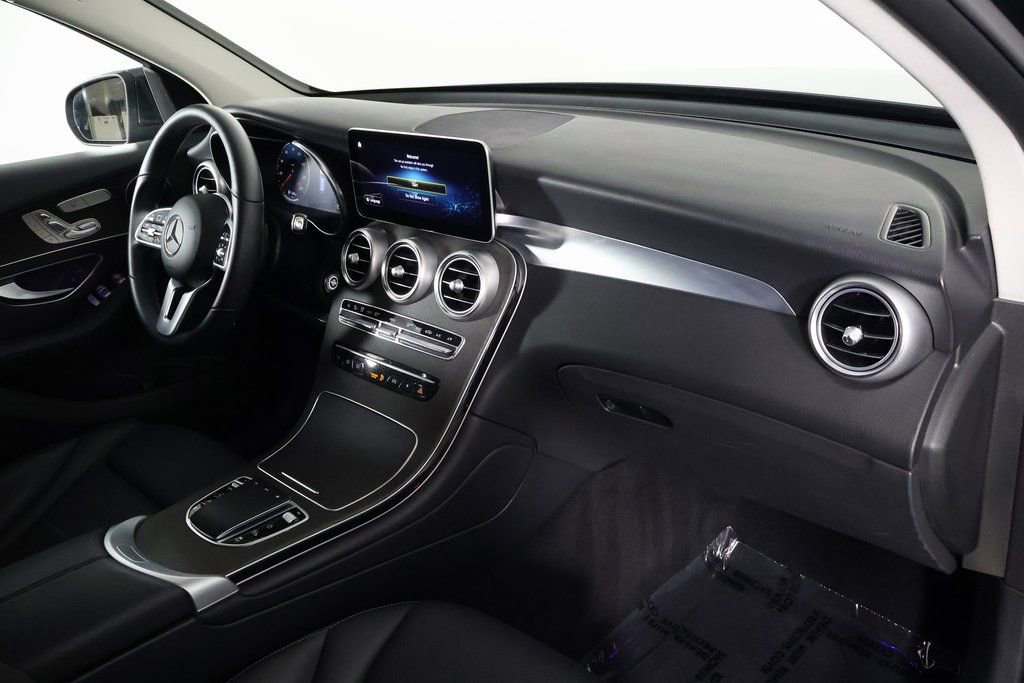Certified 2022 Mercedes-Benz GLC 300 image 9