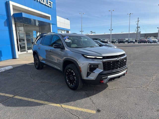 Used 2025 Chevrolet Traverse Z71 w/ Driver Confidence Package image 9