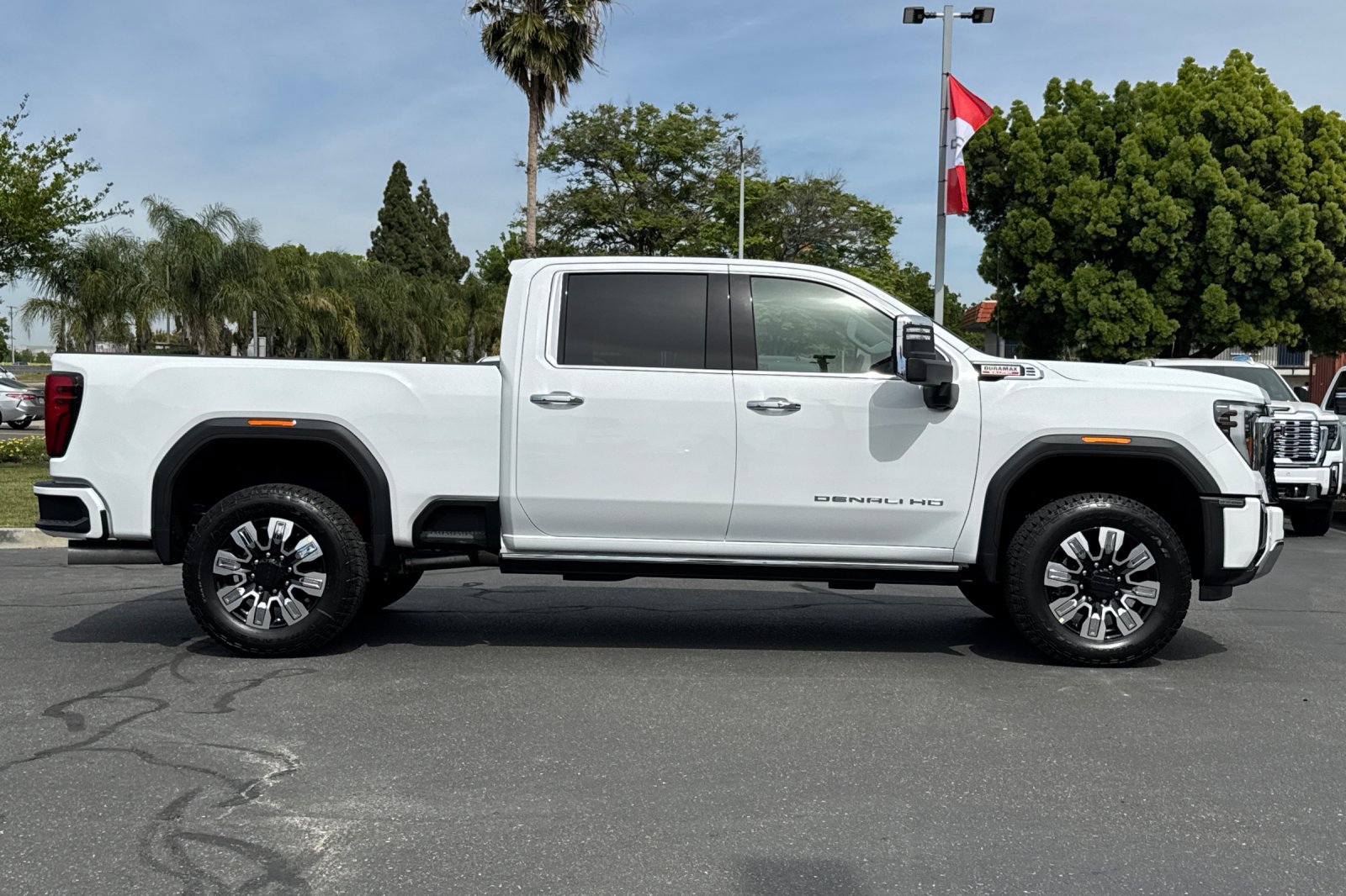 New 2026 GMC Sierra 2500 Denali w/ Denali Reserve Package image 3