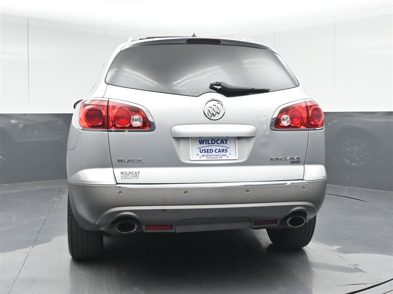 Used 2011 Buick Enclave CXL FWD image 6