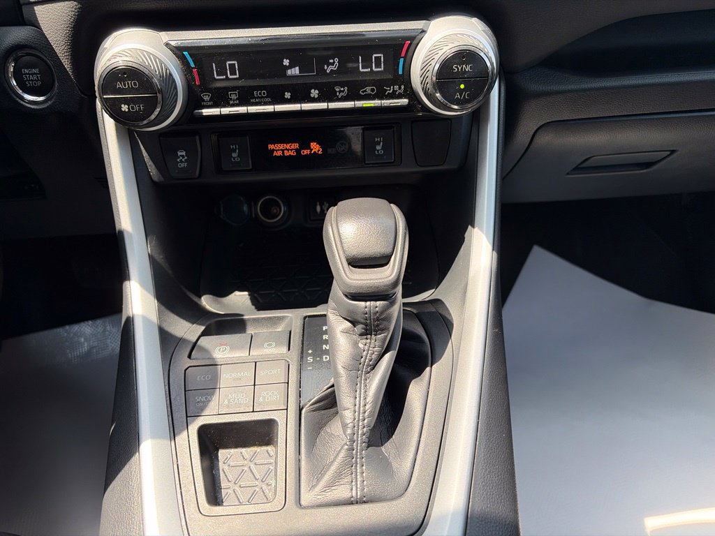 Used 2019 Toyota RAV4 XLE w/ Convenience Package AWD/4WD image 18