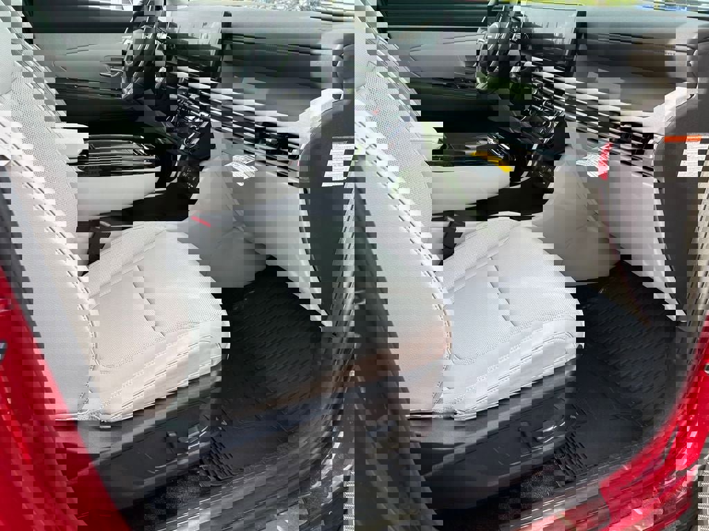 Used 2025 Hyundai Tucson Limited image 26