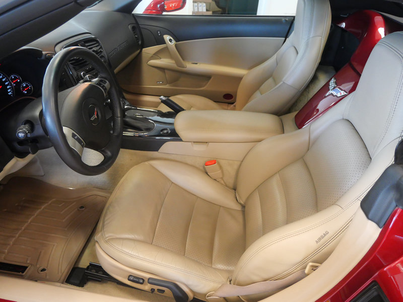 Used 2011 Chevrolet Corvette Grand Sport w/ Preferred Equipment Group RWD image 12