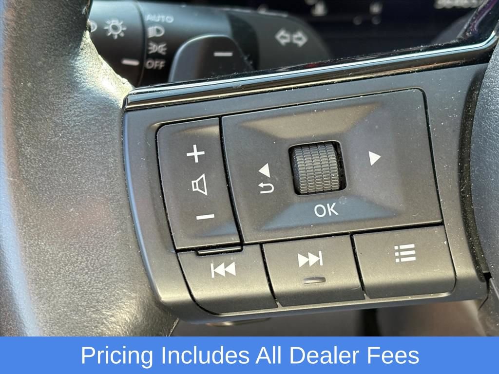 Certified 2023 Nissan Rogue Platinum w/ Platinum Premium Package FWD image 11