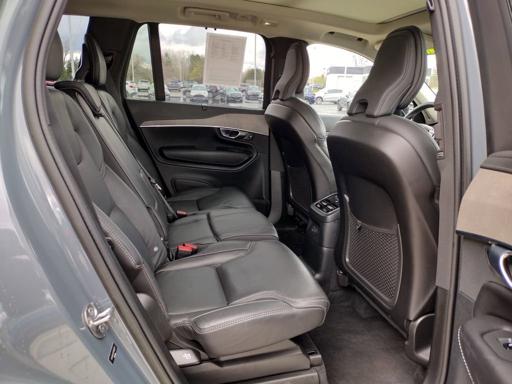 Used 2023 Volvo XC90 T8 Ultimate AWD/4WD image 12