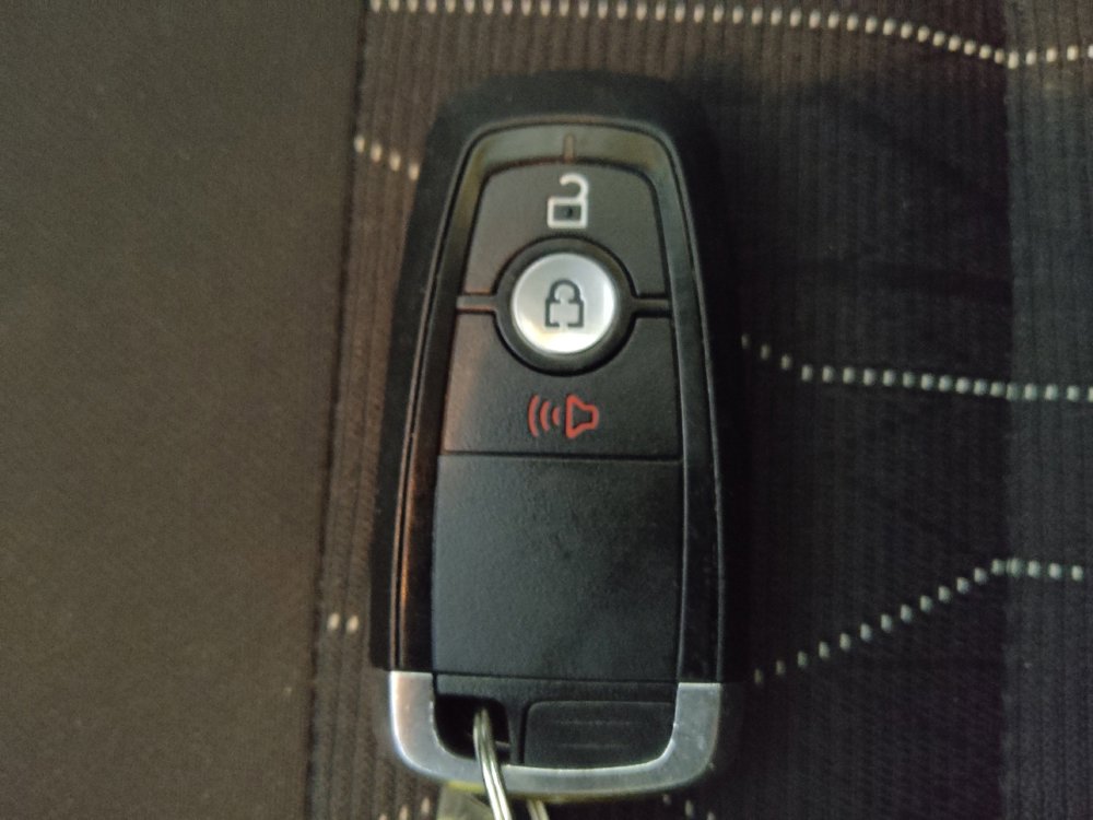 Used 2020 Ford EcoSport SE w/ SE Convenience Package FWD image 32