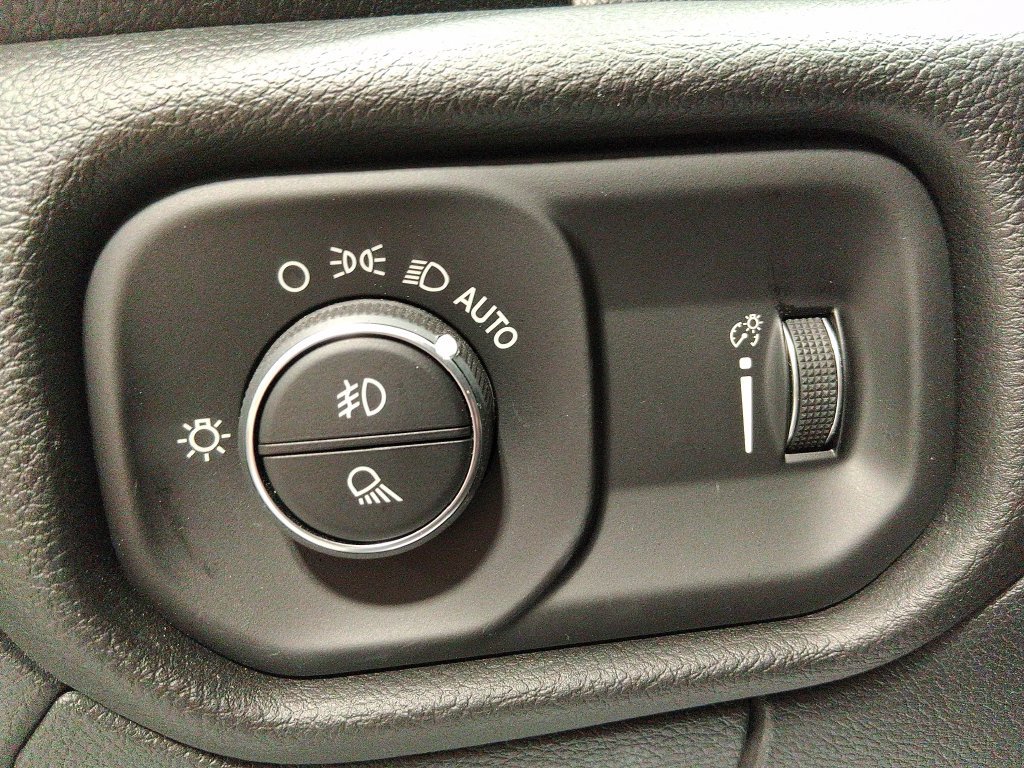 Used 2023 RAM 1500 Big Horn AWD/4WD image 24